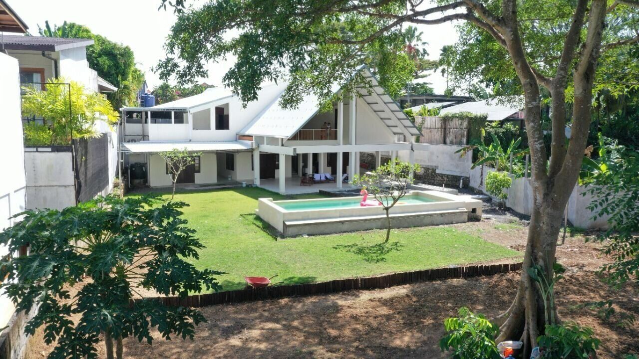 Freehold Land for Sale with Bonus Villa Structure in Prime Canggu Location